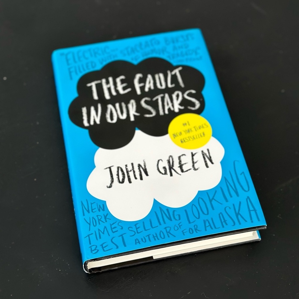 BOOK: The Fault in our Stars - John Green